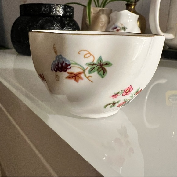 Vintage Coalport Individual Creamer and Open Sugar Bowl - Picture 7 of 13